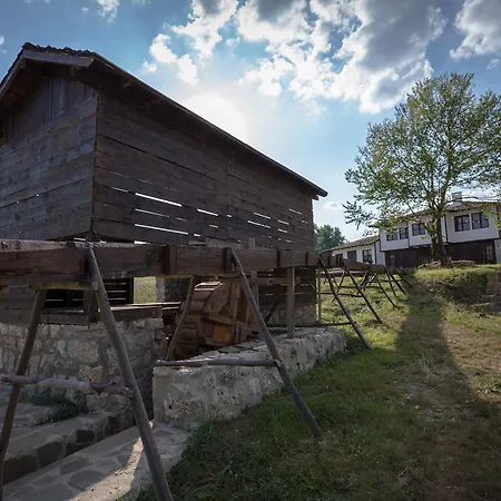 Ethnocomplex Hytte